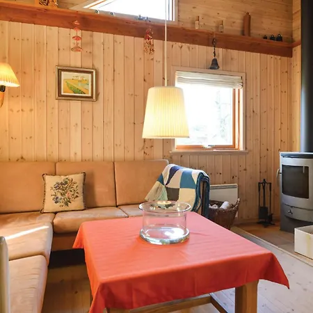 Gorgeous Home In Hovborg With Wifi *